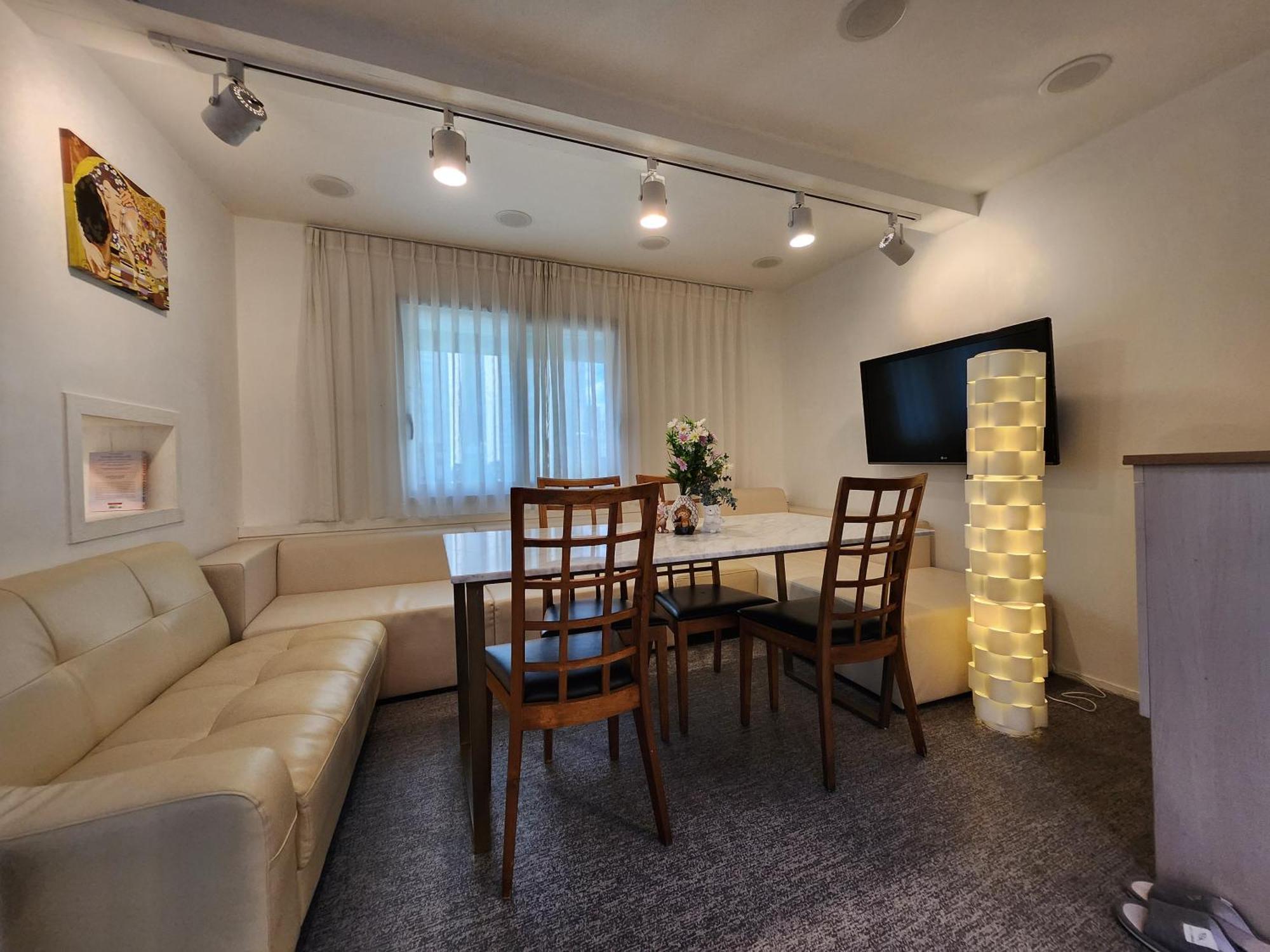 Olive Hostel W Сеул Екстериор снимка