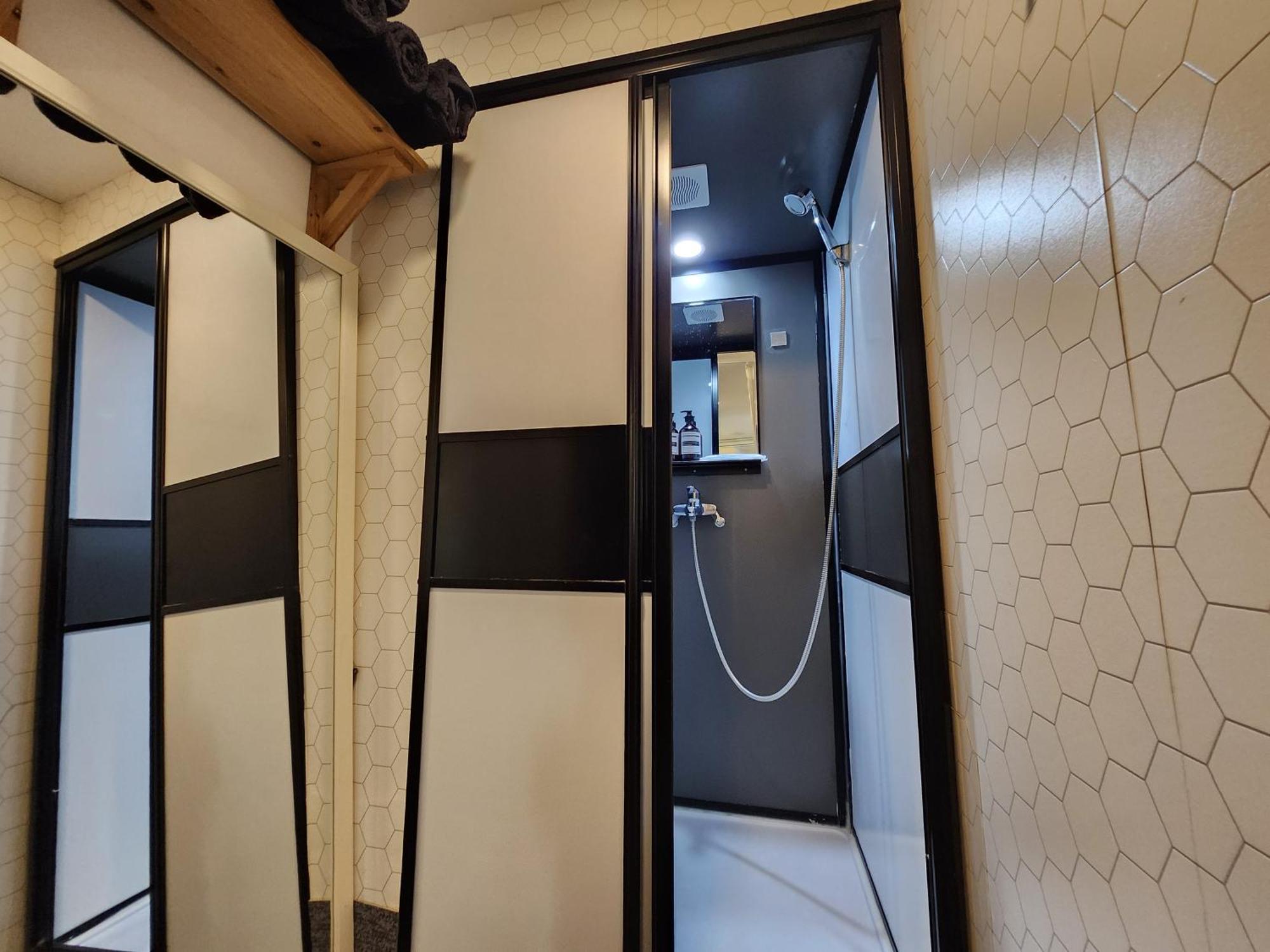 Olive Hostel W Сеул Екстериор снимка