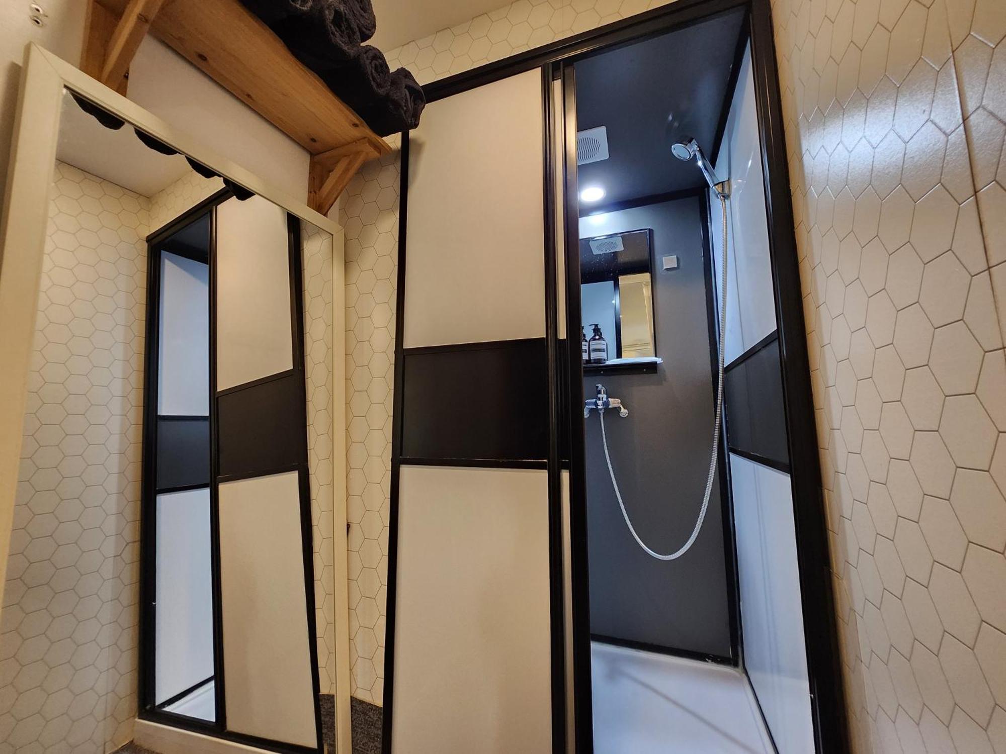Olive Hostel W Сеул Екстериор снимка